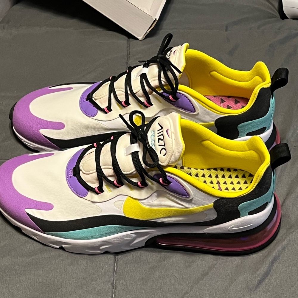Air Max 270 React - image 2